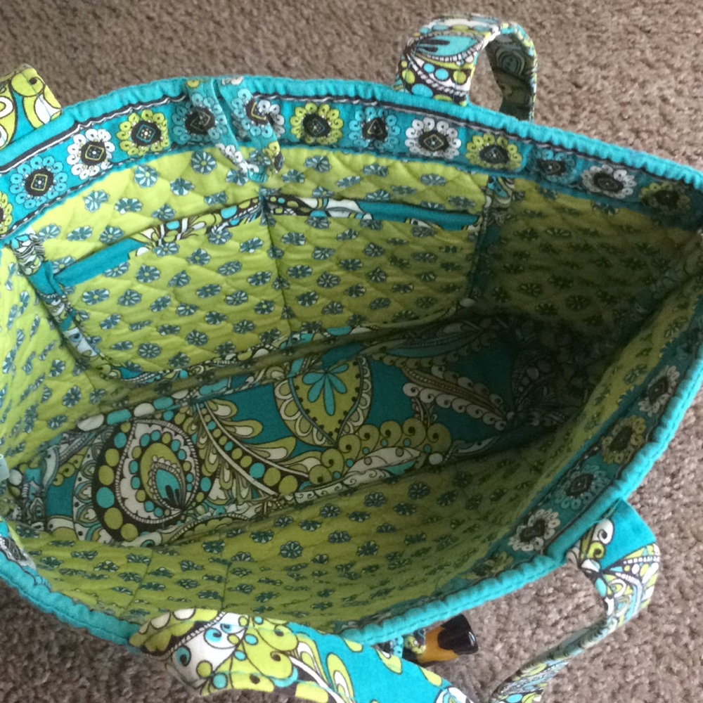 Vera Bradley Bag - Picture 2 of 2